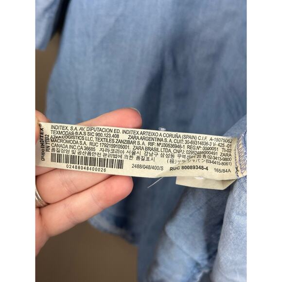 Women's Zara Blue Jean/ Denim Chambray Half Sleeve V Neck Blouse Size Small - Picture 4 of 7